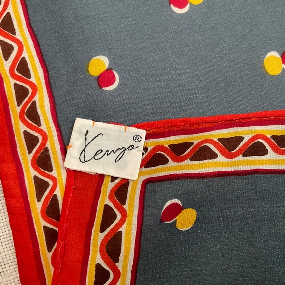 Kenzo Paris Vintage 80’ Silk Geometric Hand-Rolled Signed Scarf Made in Japan - Picture 6 of 8